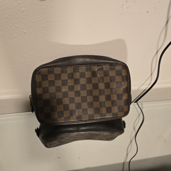 Authentic LOUIS VUITTON Trousse Toilette Damier - Picture 4 of 9
